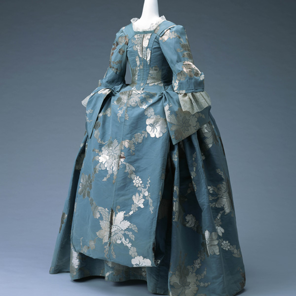 Dress (Mantua)