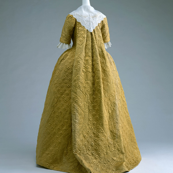 Dress (robe à la française)