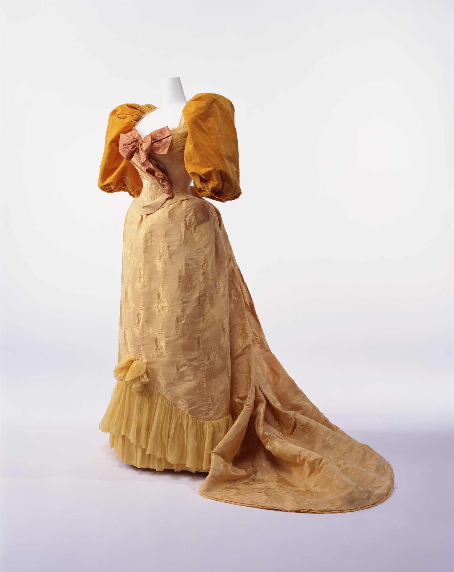 1890s ball gown clearance