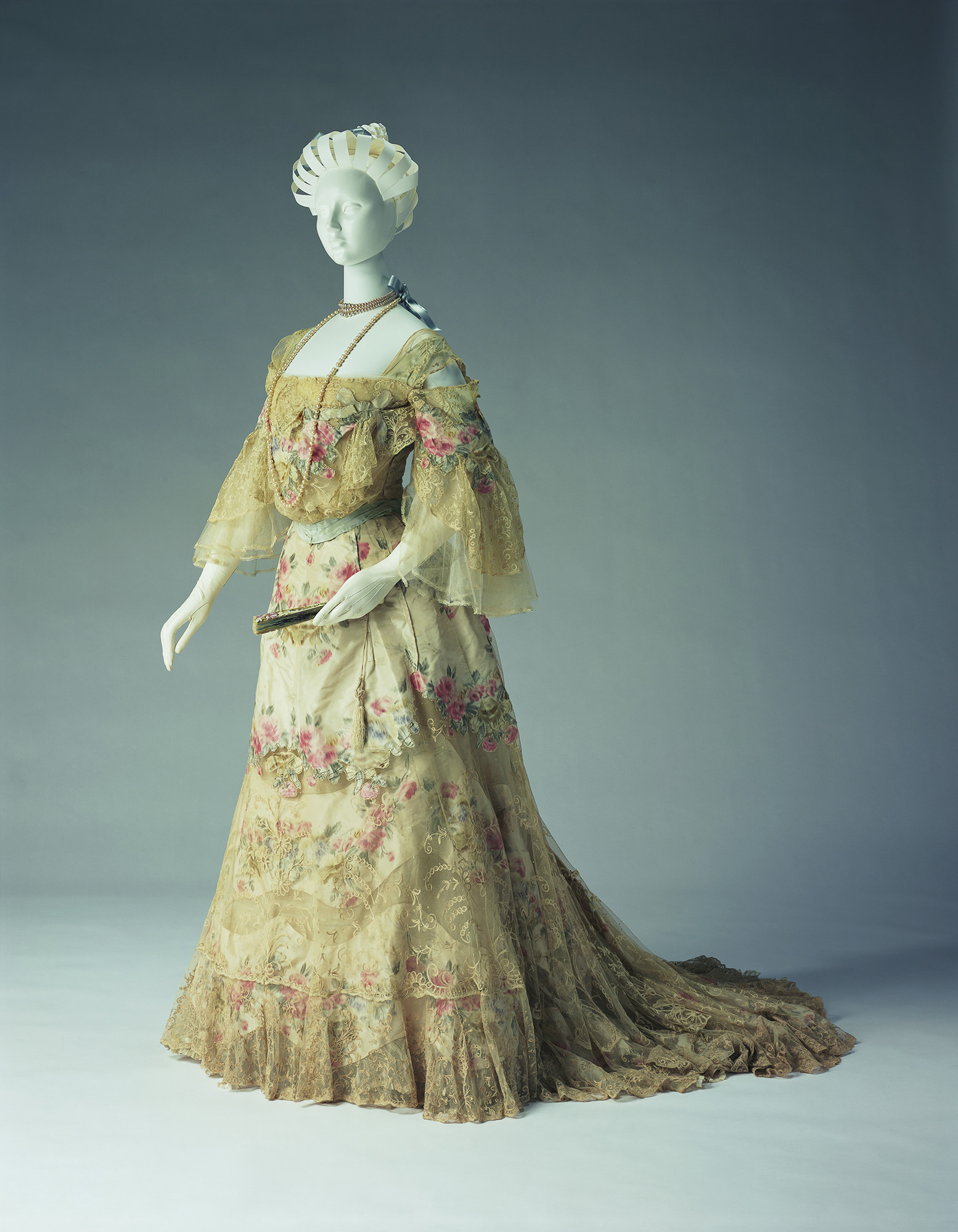 イヴニング・ドレス