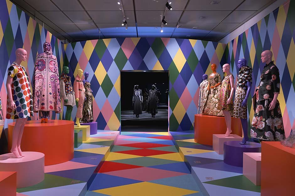 Fashion in Colors: VIKTOR&ROLF&KCI