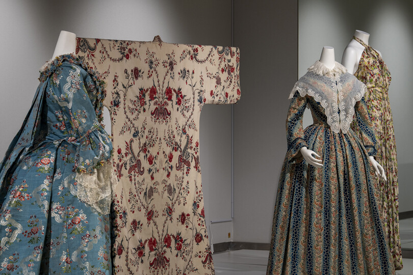 収蔵品紹介38
 フラワー・パワー:時代を彩る花模様とファッション