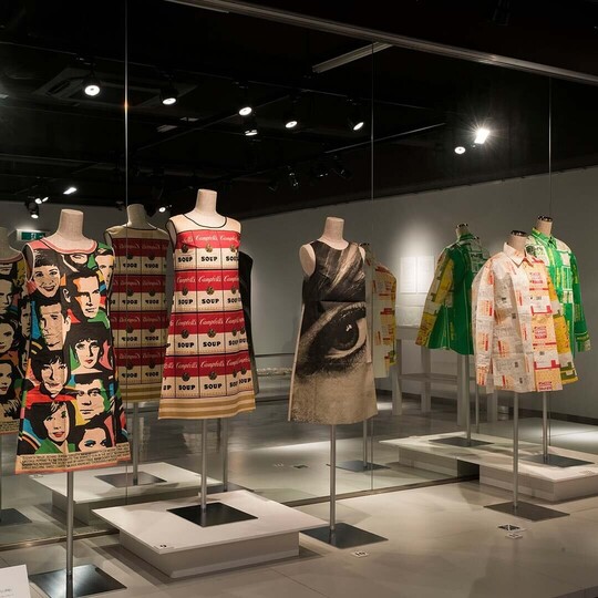 収蔵品紹介 24
 メイド・オブ・ペーパー